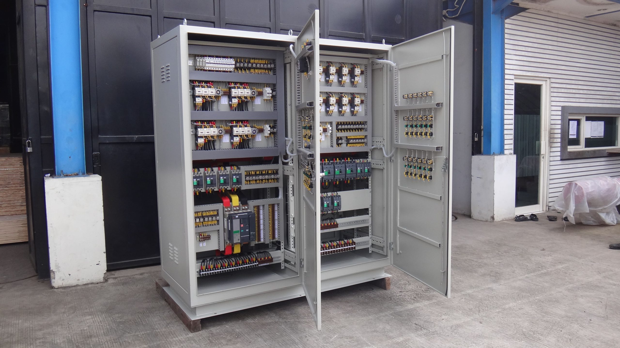 Jasa Perakitan Panel ATS AMF